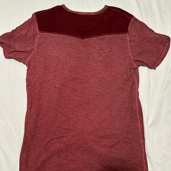 Men’s Guess T-Shirt - Picture 3 of 3